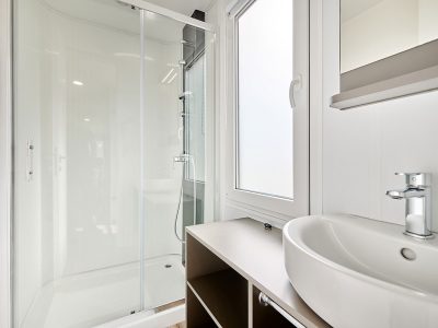 campsite-park-umag-mobile-home-luxury-s-interier-bathroom