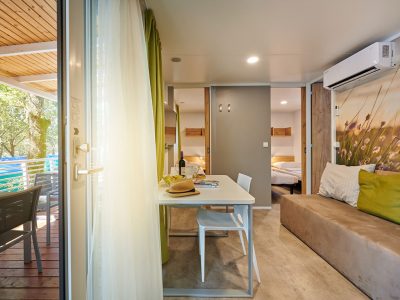 campsite-park-umag-mobile-home-premium-la-interier-livingroom