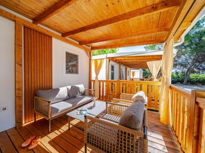 campsite-perna-mobile-home-comfort-exterier-terrace-view
