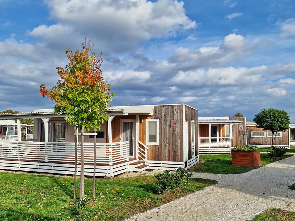 campsite-terme-catez-mobile-home-luxus-s-exterier-mobile-homes-view