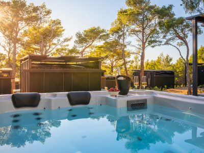 pinadria-camping-resort-mobile-home-premium-escape-with-private-jacuzzi-exterier-jacuzzi