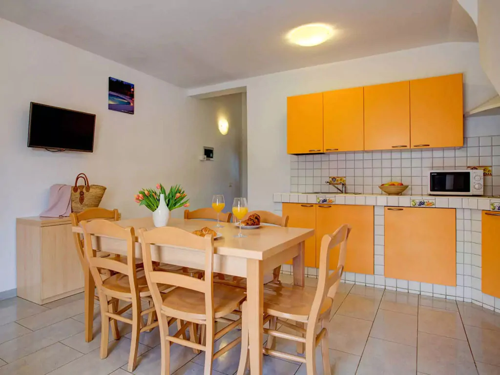 campsite-bivilage-mobile-home-bi-level-interior-kitchen