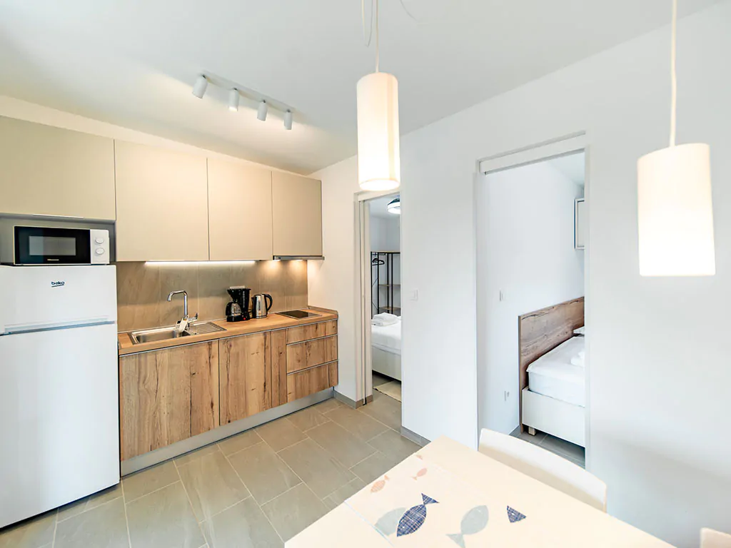 camping-arti-homes-rab-mobile-home-arti-studio-three-interior-kitchen