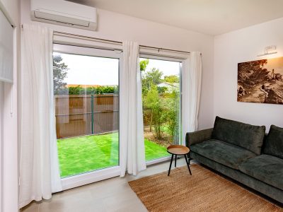 camping-arti-homes-rab-mobile-home-arti-studio-three-interior-livingroom-view