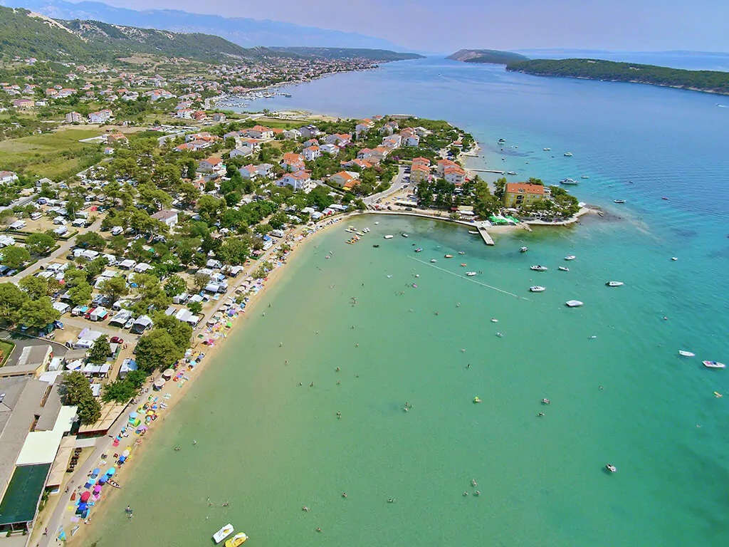camping-arti-mobile-homes-air-view-campsite-beach