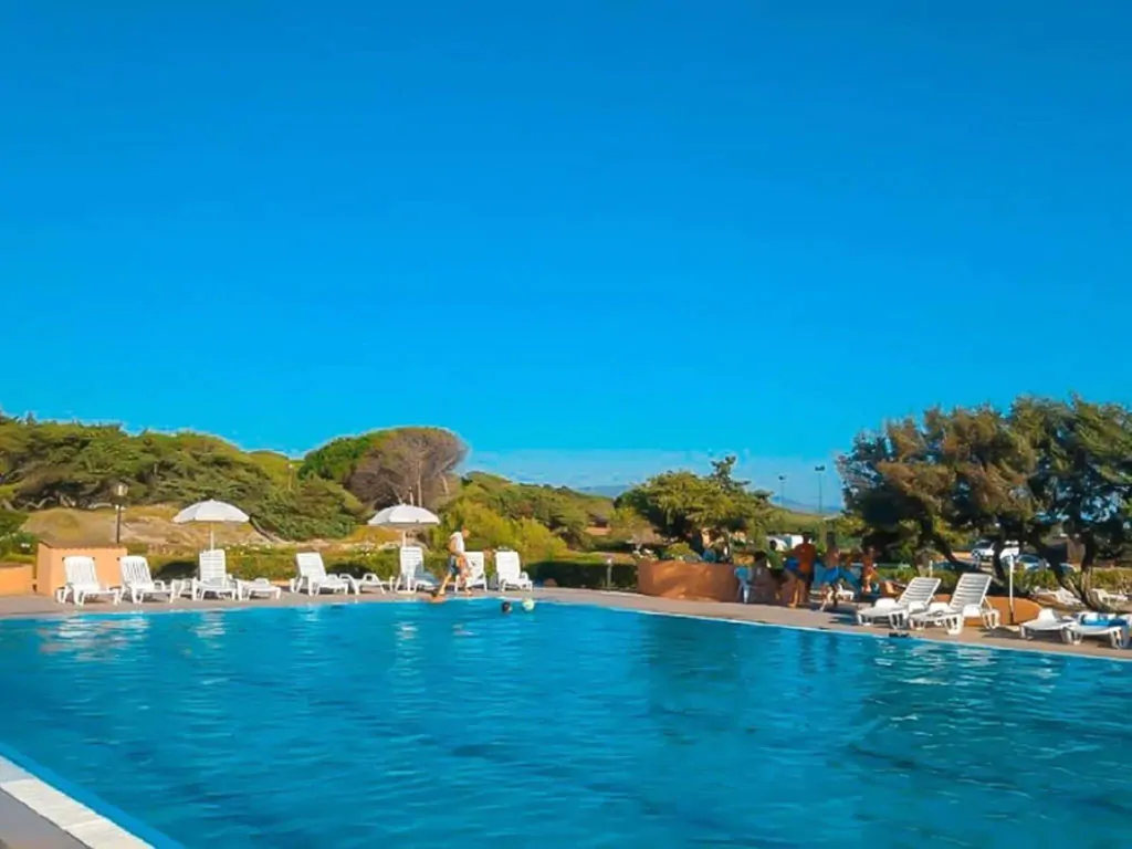 camping-bella-italia-sardinia-exterior-pool-water