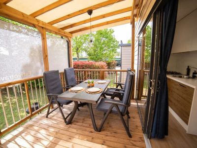 campsite-park-umag-mobile-home-estivo-premium-deluxe-exterior-terrace