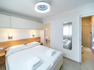 camping-arti-homes-rab-mobile-home-arti-studio-four-interior-bedroom-double-bed-view