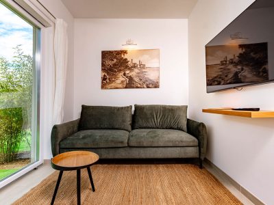 camping-arti-homes-rab-mobile-home-arti-studio-four-interior-sofa