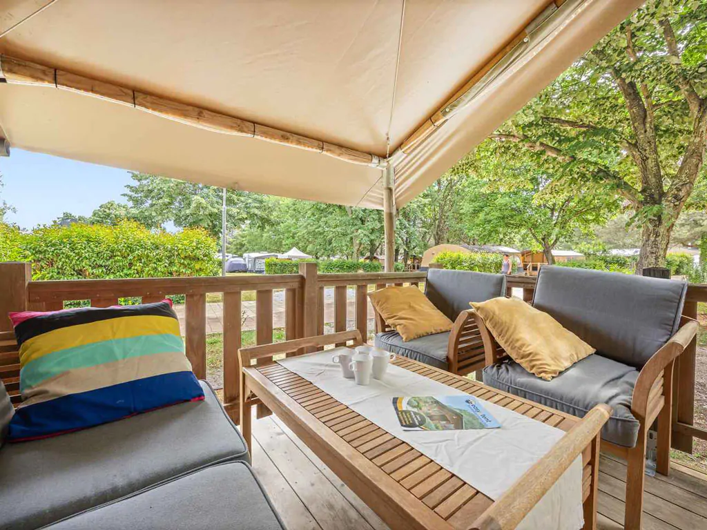 camping-lanterna-safari-tent-relax-exterior-terrace-ii