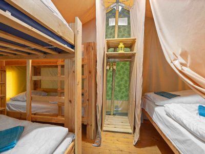 camping-lanterna-safari-tent-relax-interior-bedrooms
