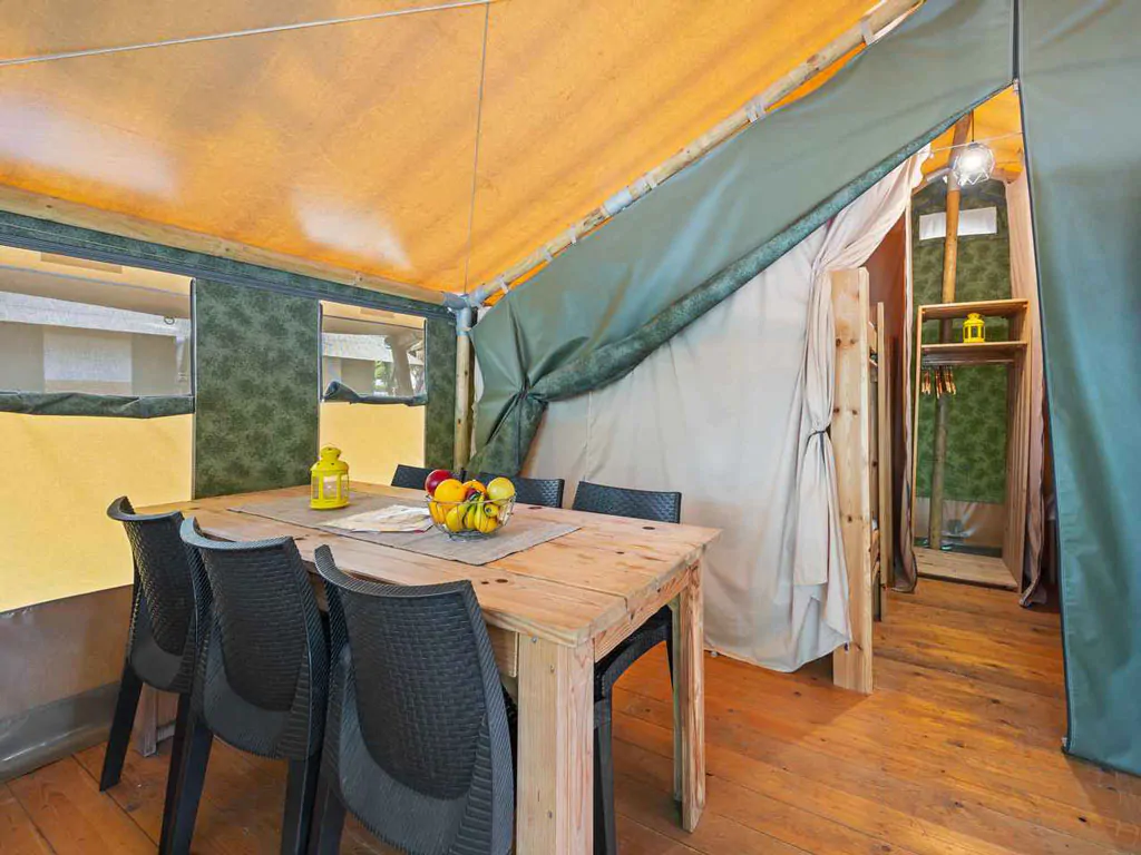 camping-valkanela-glamping-safari-tent-relax-interior-table