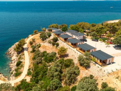 campsite-adriatic-cliff-one-bedroom-sea-view-exterior-view
