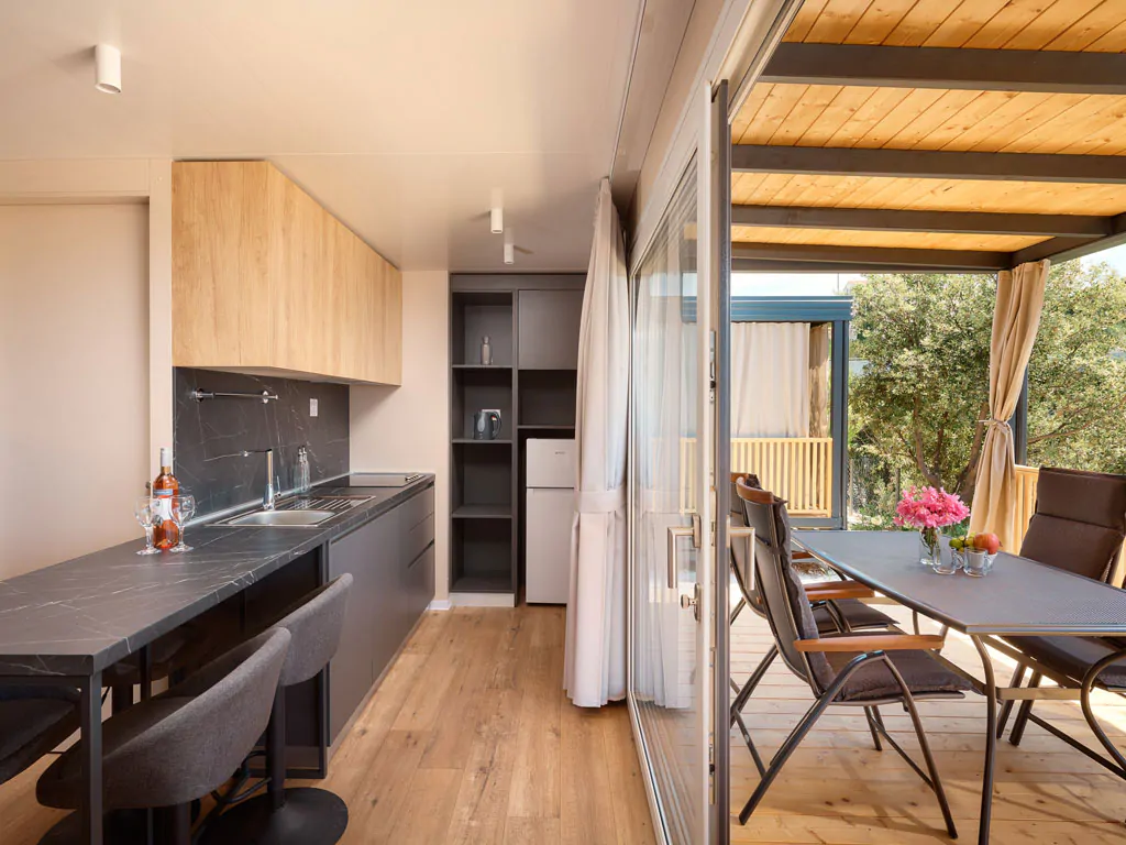 campsite-adriatic-cliff-two-bedroom-sea-view-interior-kitchen-and-terrace