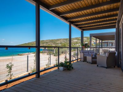 campsite-adriatic-mobile-home-sea-view-exterior-terrace
