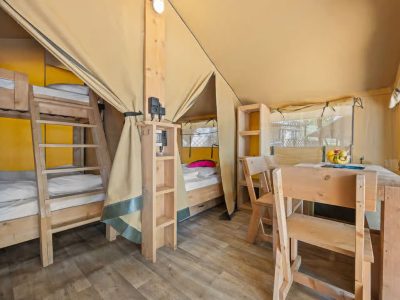 campsite-bijela-uvala-glamping-tent-safari-tent-cozy-interior-bunkbed