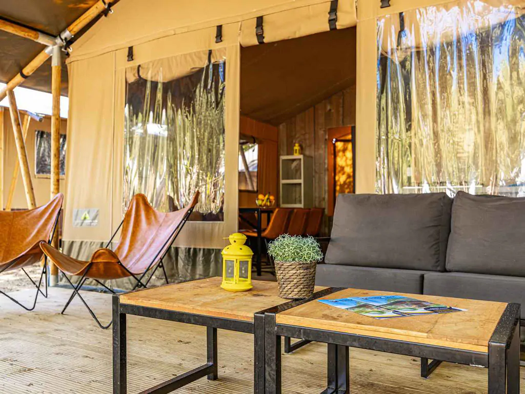campsite-bijela-uvala-safari-tent-lodge-8-persons-exterior-terrace-ii