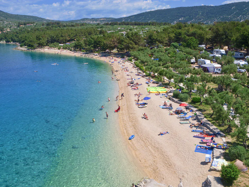 campsite-kovacine-air-view-beach