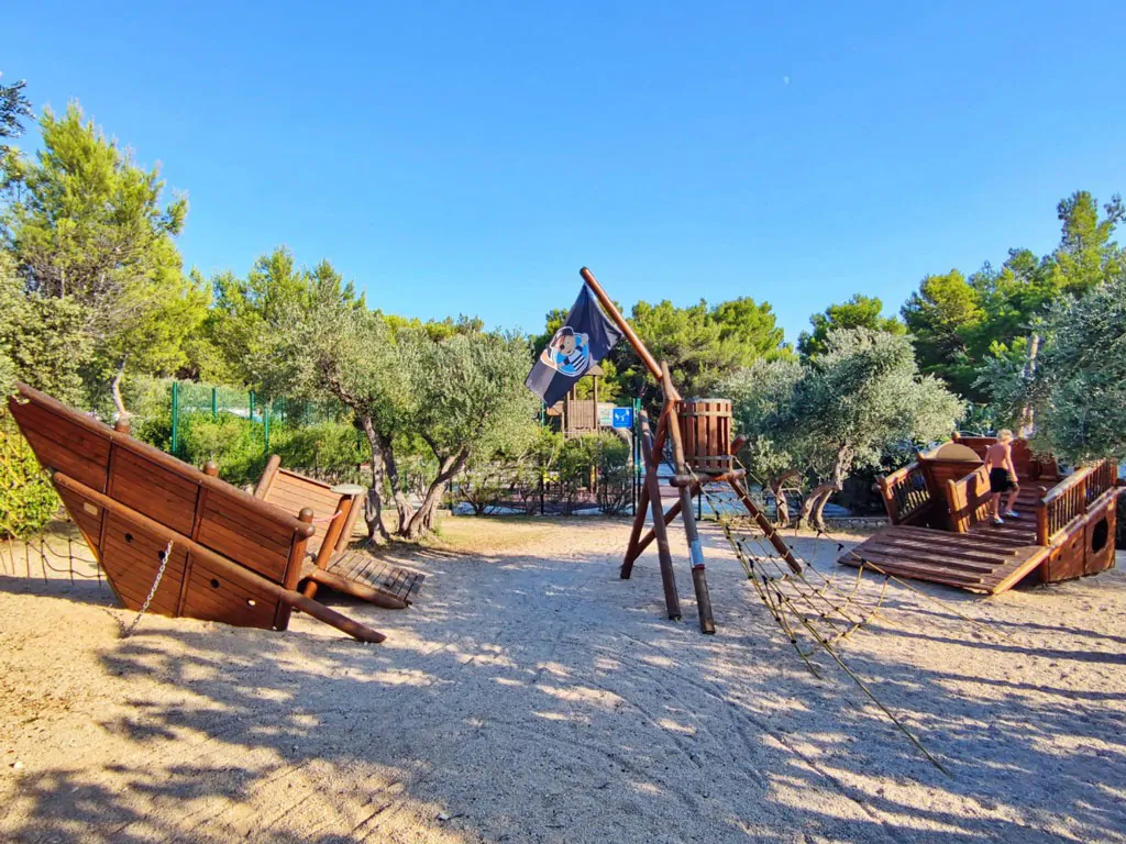 campsite-kovacine-childrens-playground