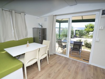 campsite-kovacine-mobile-home-family-plus-fkk-interior-living-area