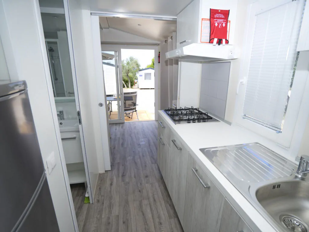 campsite-kovacine-mobile-home-trend-interior-kitchen