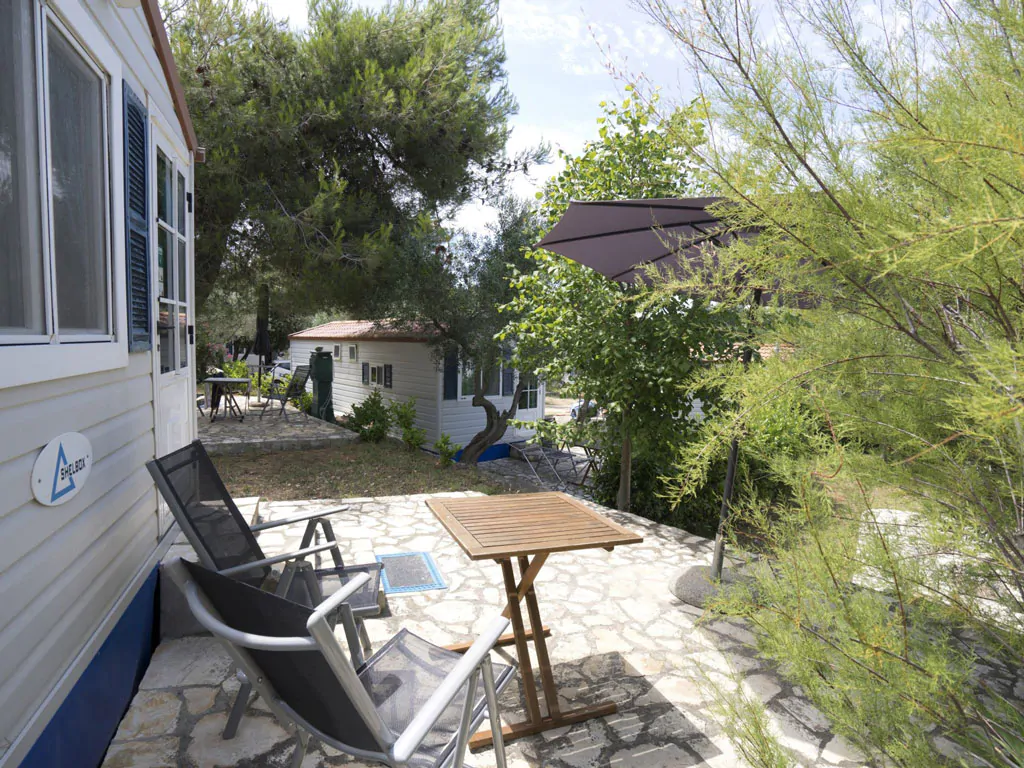 campsite-kovacine-mobile-home-twin-exterior-terrace
