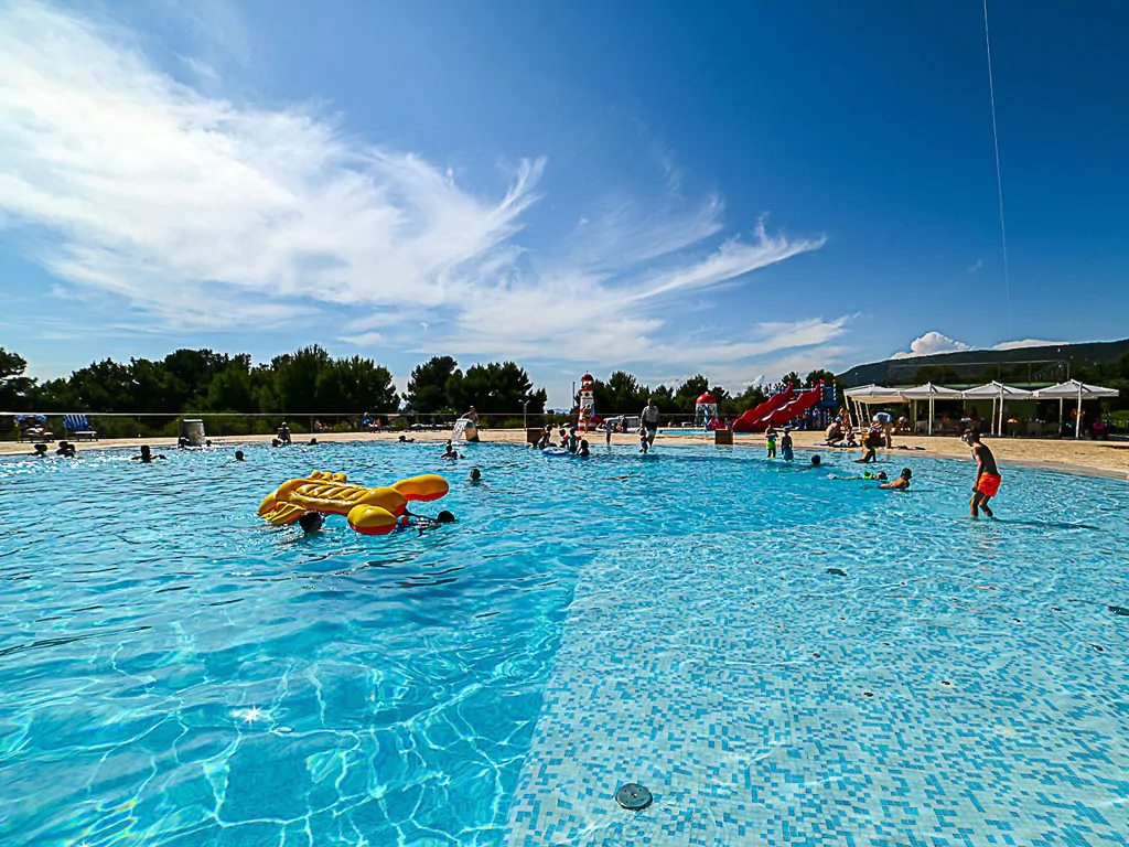 campsite-kovacine-pool
