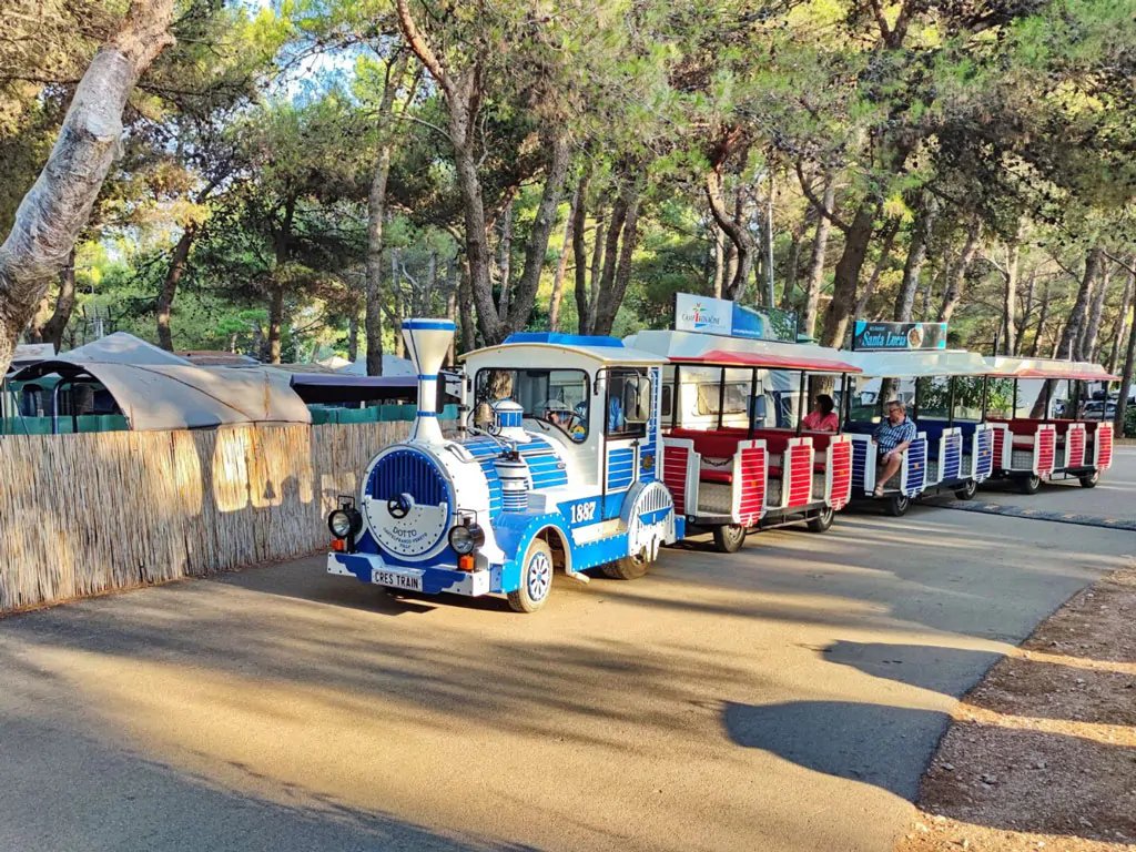 campsite-kovacine-touristi-train