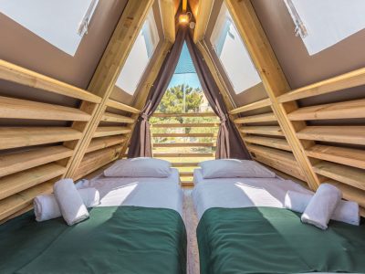 campsite-obonjan-glamping-tent-obonjan-horizon-loft-interior-bedroom