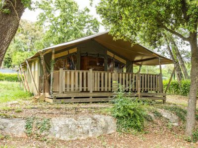 campsite-polari-glamping-tent-safari-tent-sunset-s-airco-for-six-persons-exterior-glamping