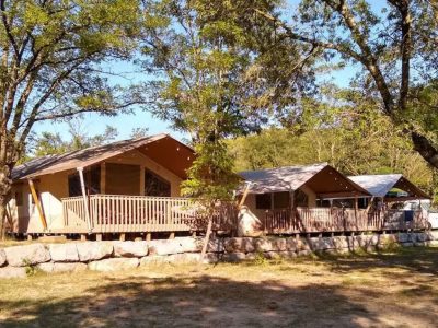 campsite-polari-glamping-tent-safari-tent-sunset-s-airco-for-six-persons-exterior-glamping-view