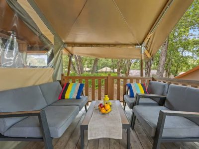 campsite-polari-glamping-tent-safari-tent-sunset-s-airco-for-six-persons-exterior-terrace