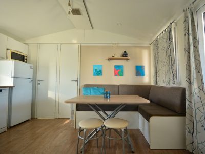 valamar-camping-lanterna-west-coast-new-mobile-home-interior-living-room