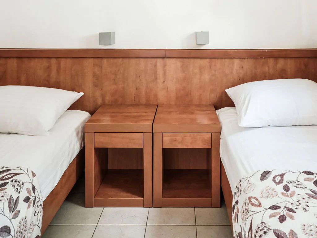zaton-apartment-essential-one-bedroom-apartment-22-interior-singlebeds