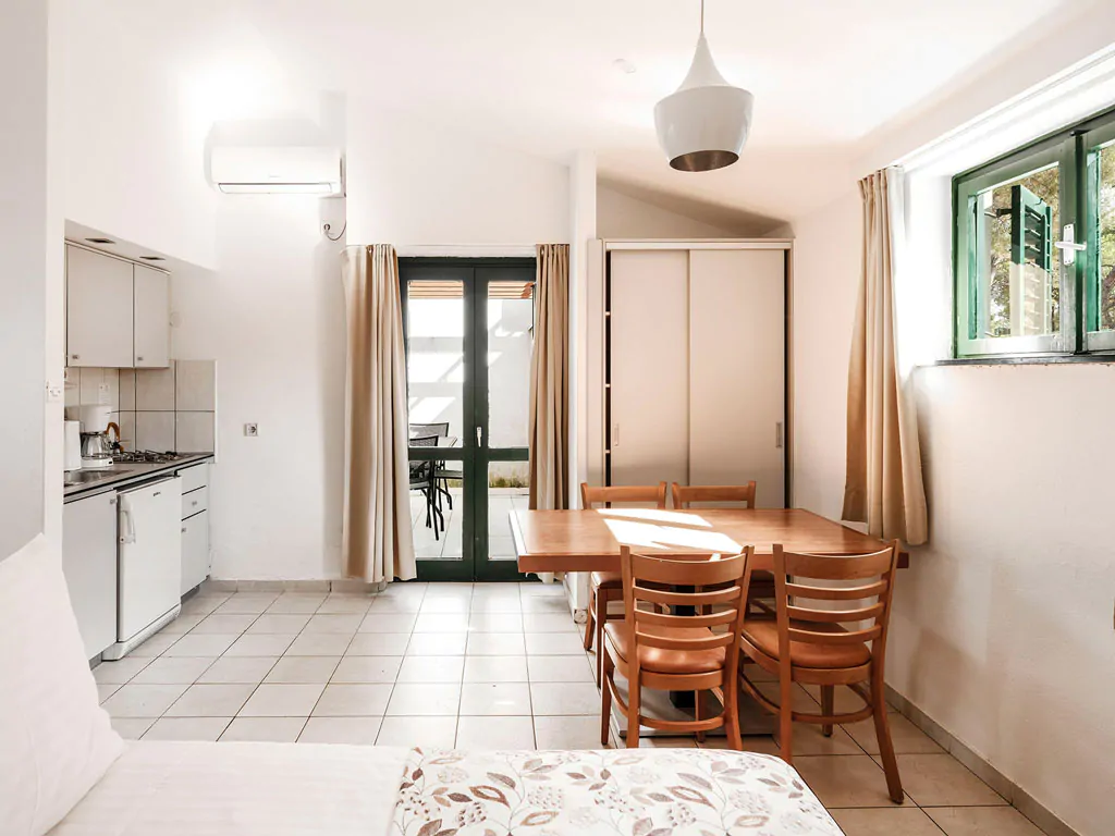 zaton-apartment-essential-one-bedroom-apartment-22-interior-table