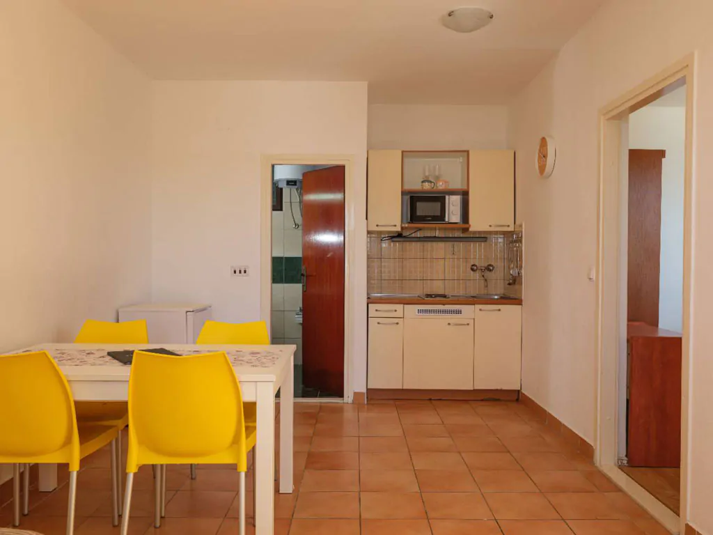 amadria-park-trogir-apartment-22-interior-kitchen