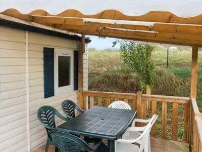camping-brioni-mobile-home-classic-for-four-persons-exterior-terrace