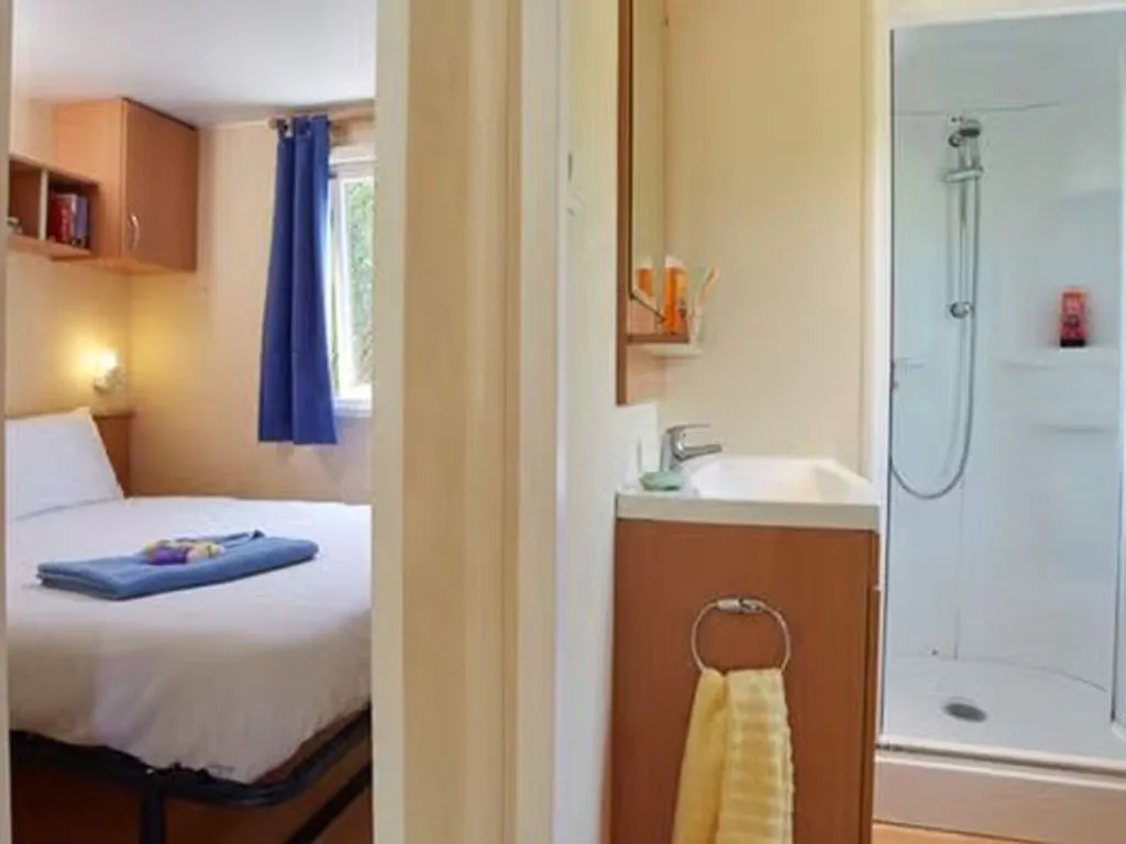 camping-brioni-mobile-home-comfort-six-two-persons-interior-bathroom-and-bedroom