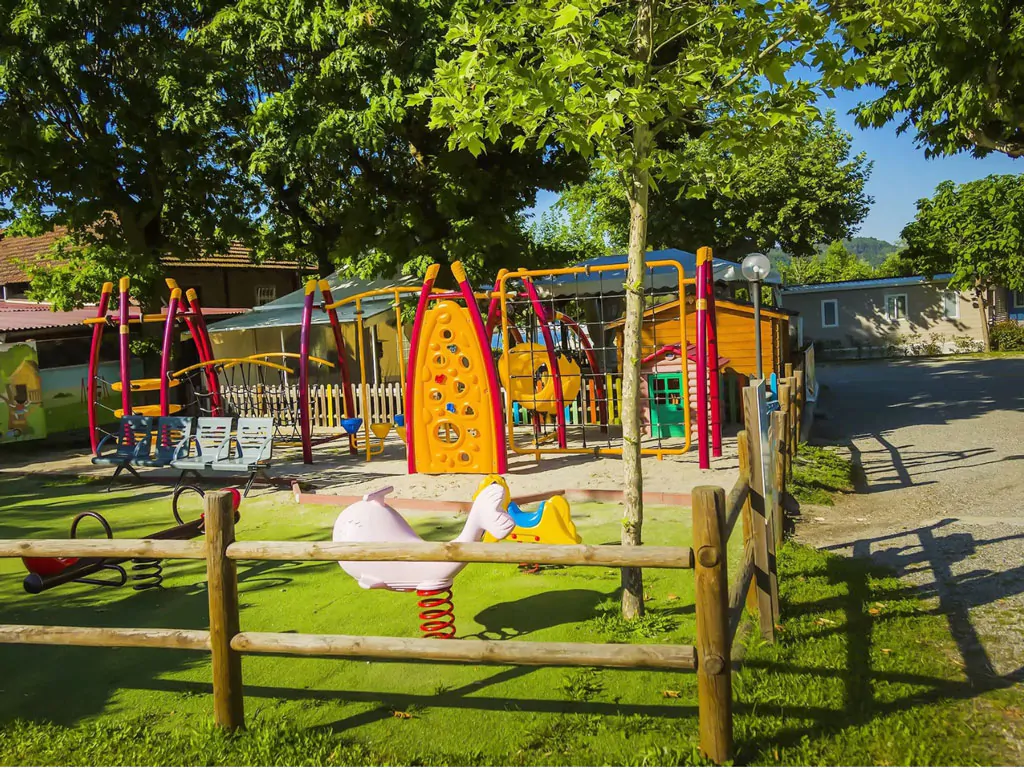 camping-italia-lido-playground-kids