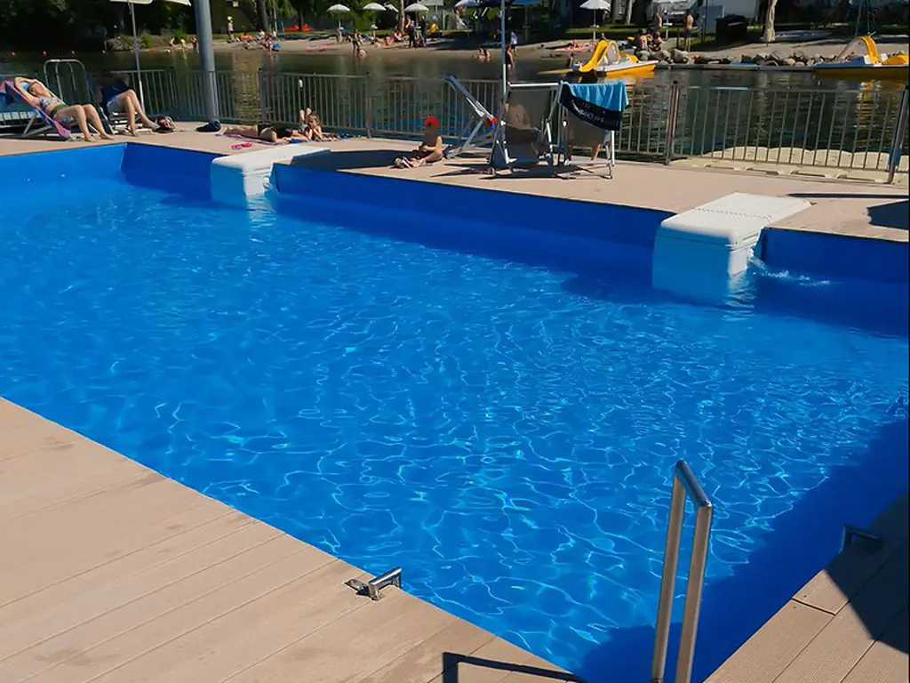 camping-italia-lido-pool
