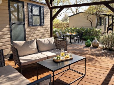 camping-ulika-rovinj-casetta-exterior-terrace