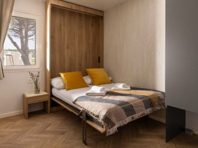 campsite-terra-park-phalaris-mobile-home-lapis-deluxe-holiday-home-pool-interior-singlebed