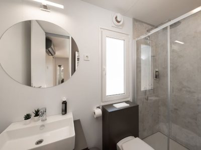 campsite-terra-park-phalaris-mobile-home-lapis-premium-holiday-home-pool-interior-bathroom