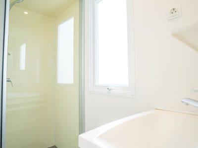 happy-premium-interier-toilet-shower-sink