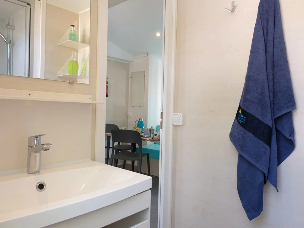 happy-premium-interier-toilet-sink