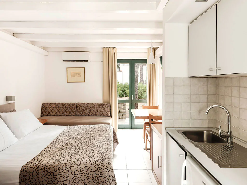 zaton-apartment-essential-studio-apartment-21-interior-bedroom