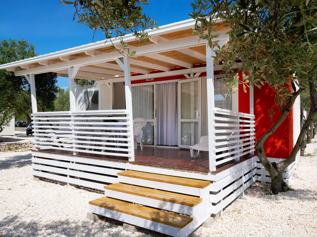camping-resort-sibenik-mobile-home-i-exterior-frontview