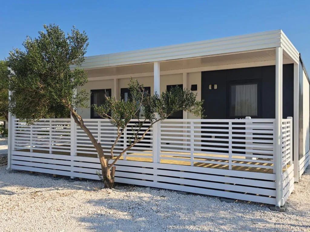 camping-resort-sibenik-mobile-home-a-zone-1-exterior-frontview