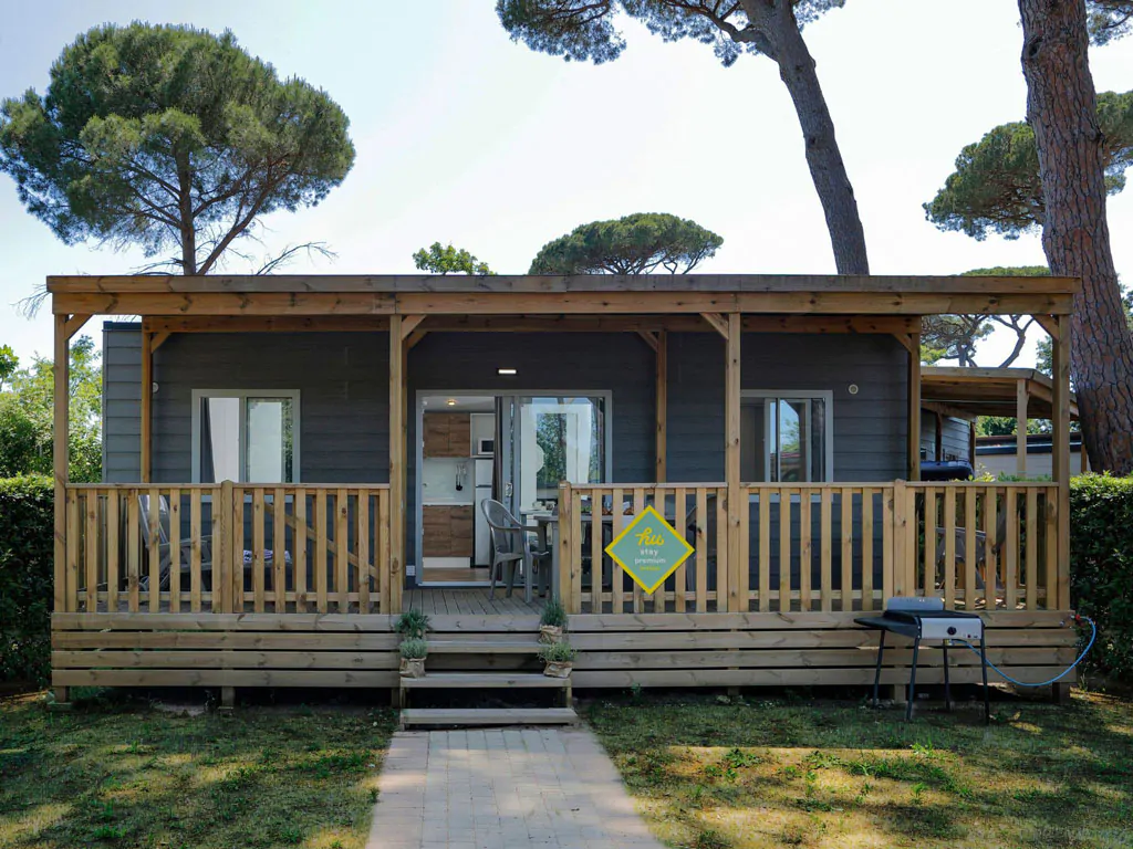 hu-altomincio-village-mobile-home-hu-stay-premium-xl-exterior-frontview
