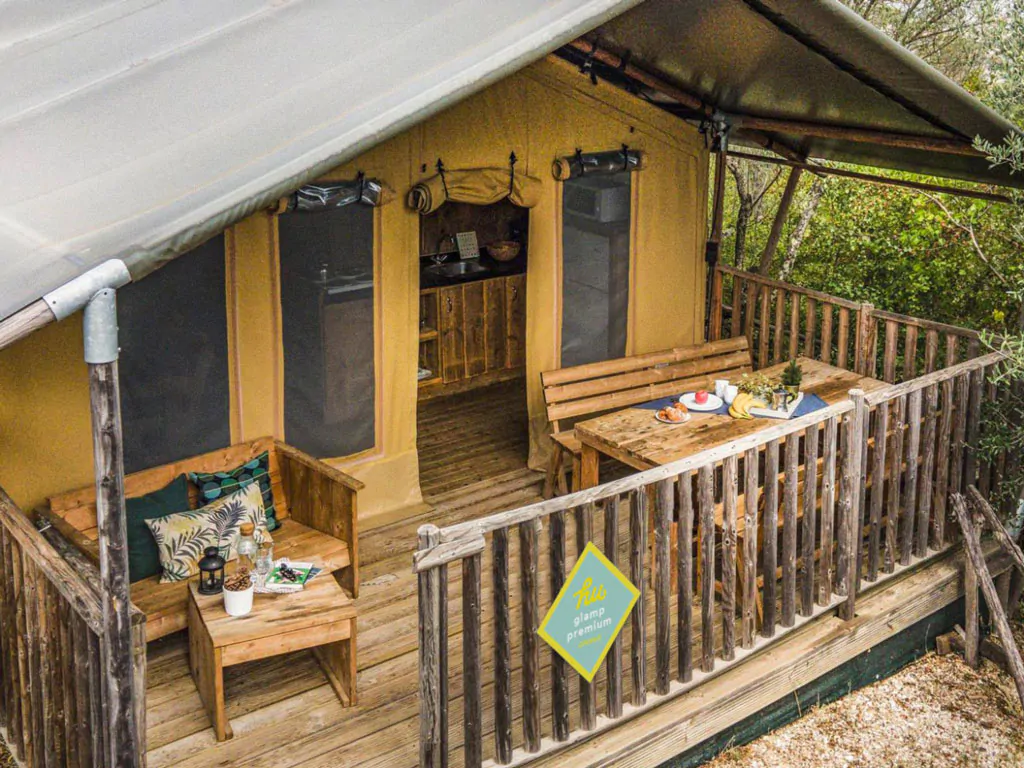hu-fabulous-village-glamping-hu-glamp-premium-xl-exterior-frontview